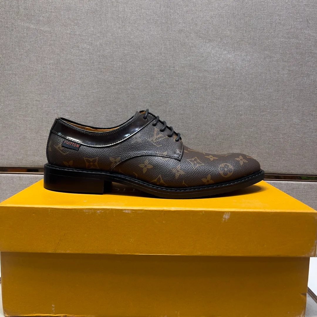 ⬛️Men's shoes💰p462【LV～】Men's casual formal leather shoes 2025z cabinet sales simultaneously 🔶Size: 39-44#️⃣ 🔷2 colors🔜The upper is made of multi-material splicing➕Cow leather lining, comfortable and breathable, sole: original comfortable and wear-resistant outsole, ⚠️real thing📱photographed🎬real thing is better📢📢📢